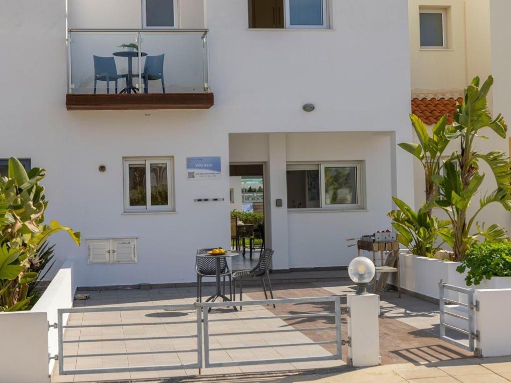 Villa Nora Protaras Exterior photo