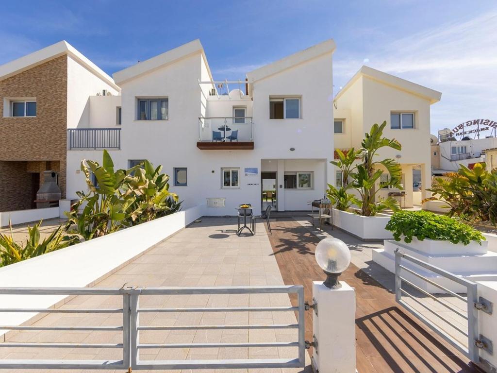 Villa Nora Protaras Exterior photo